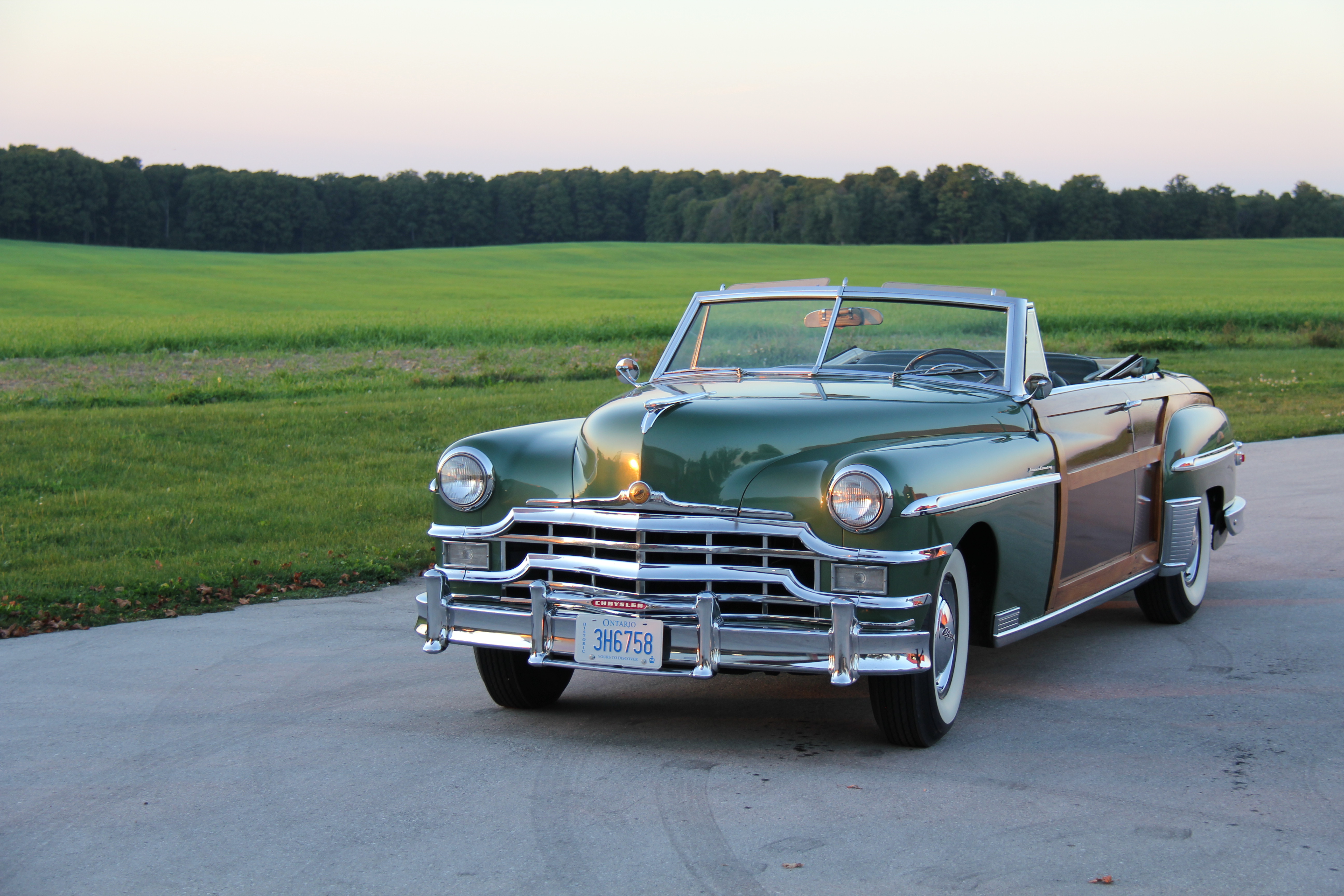 1949 CHRYSLER TOWN AND COUNTRY WOODY CONVERTIBLE