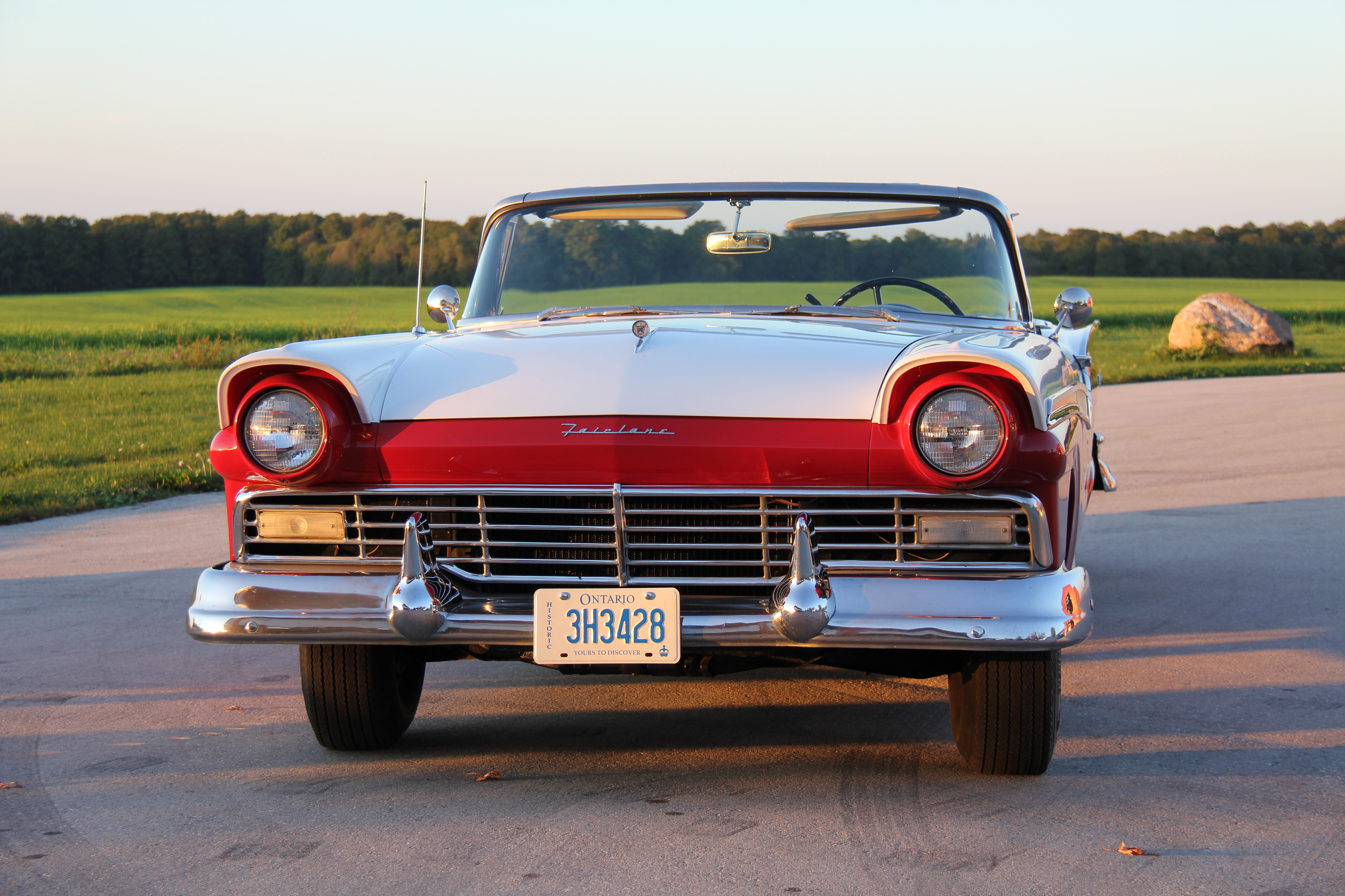 1957 FORD FAIRLANE 500 SKYLINER