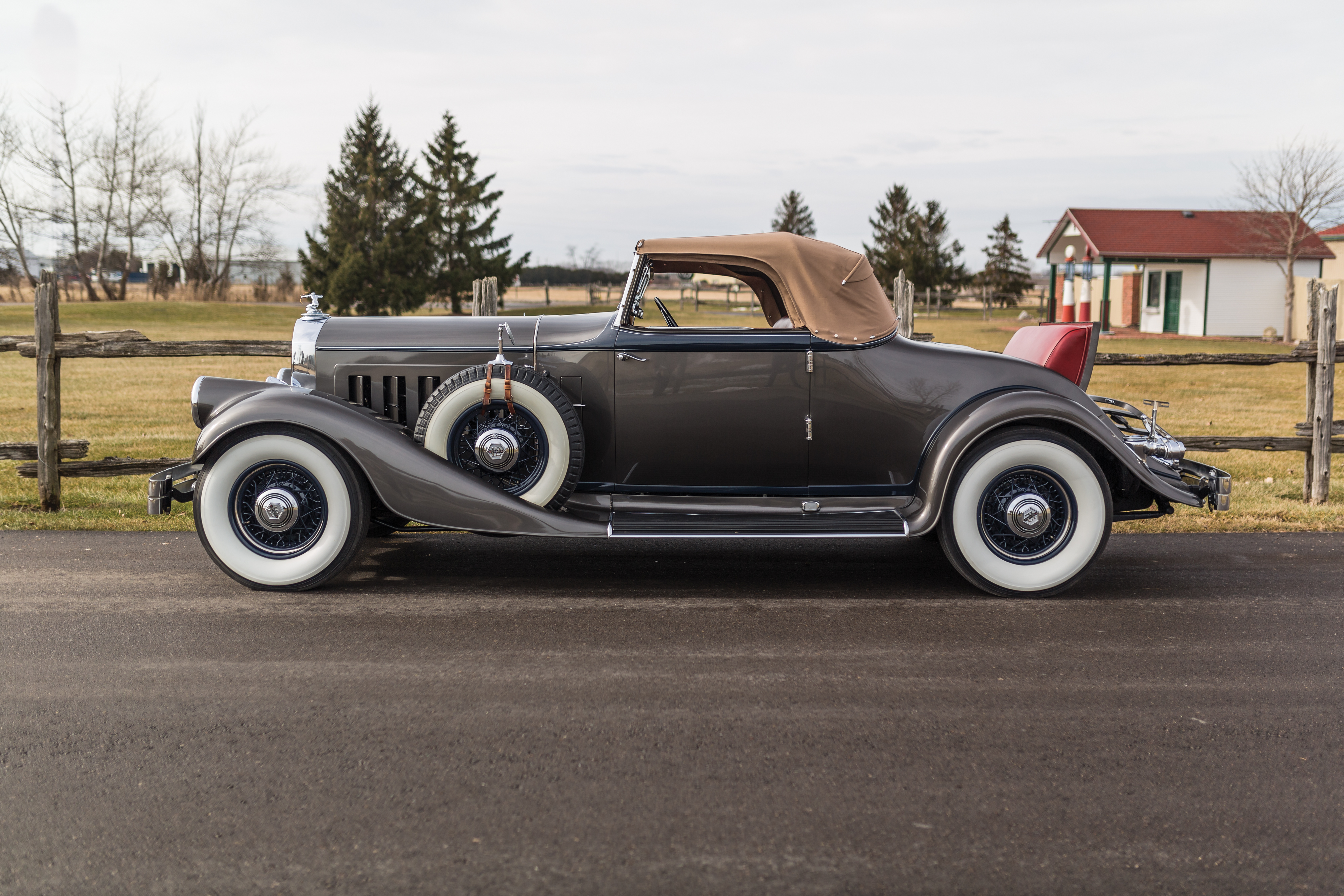 1933 Pierce-Arrow Twelve Convertible Coupe